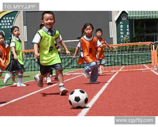 小角足球：培养孩子团队精神与运动能力的新兴运动项目