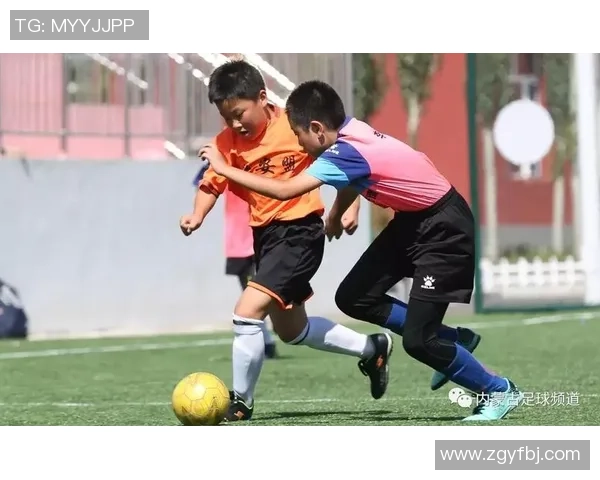 掌握足球八跨步技巧提升球场表现的全面指南