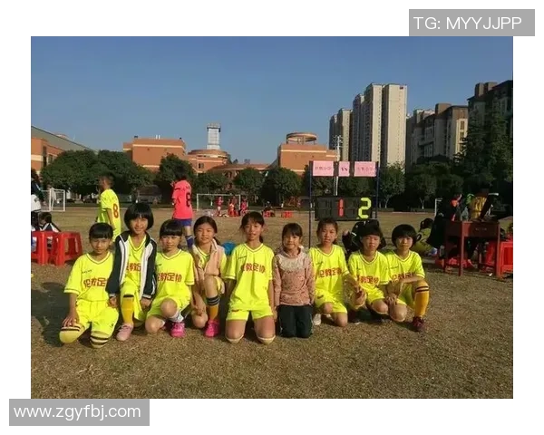 浙江足球女人的崛起与挑战：探索她们在绿茵场上的奋斗与荣耀