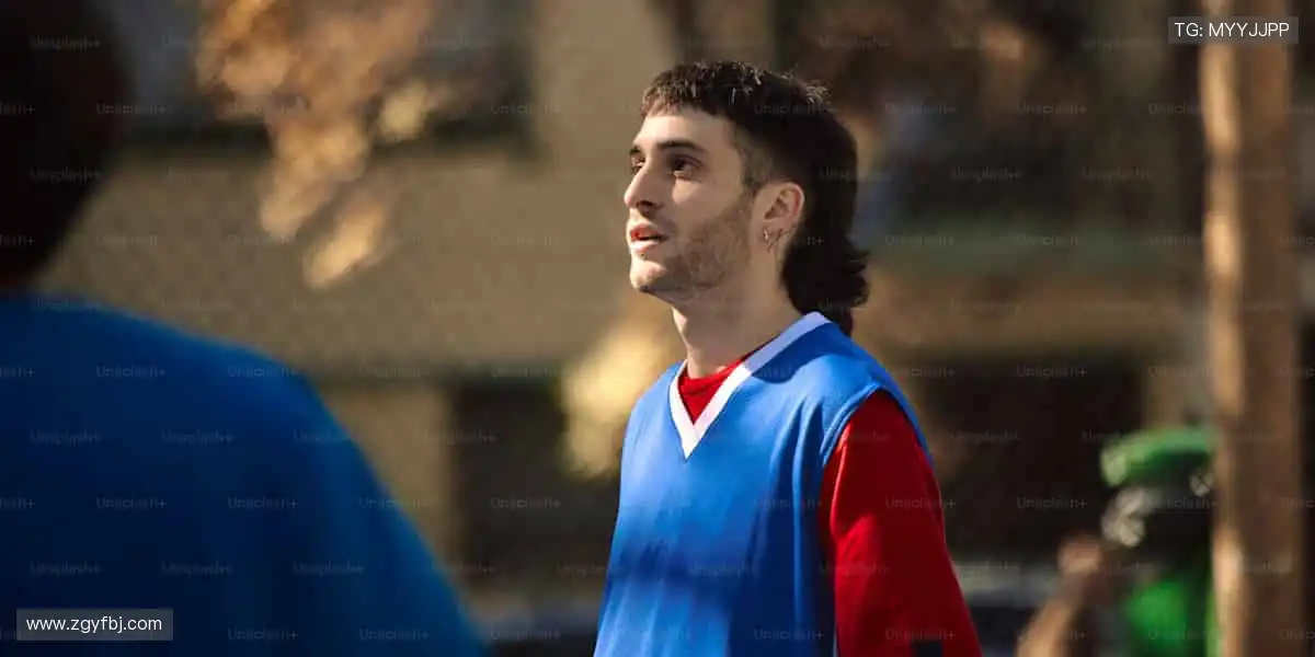 ⚽️ 绿茵激战，等你来见证奇迹！